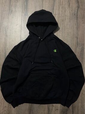 Champion Products Stacked Logo Hoodie Black